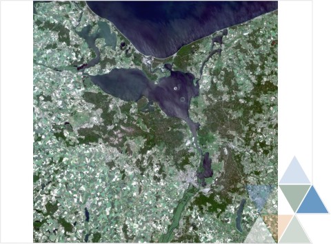Satellitenbild der Metropolregion Stettin. Verdeutlicht, dass aus der Vogelperspektive keine Grenze zwischen Deutschland und Polen sichtbar ist. 
